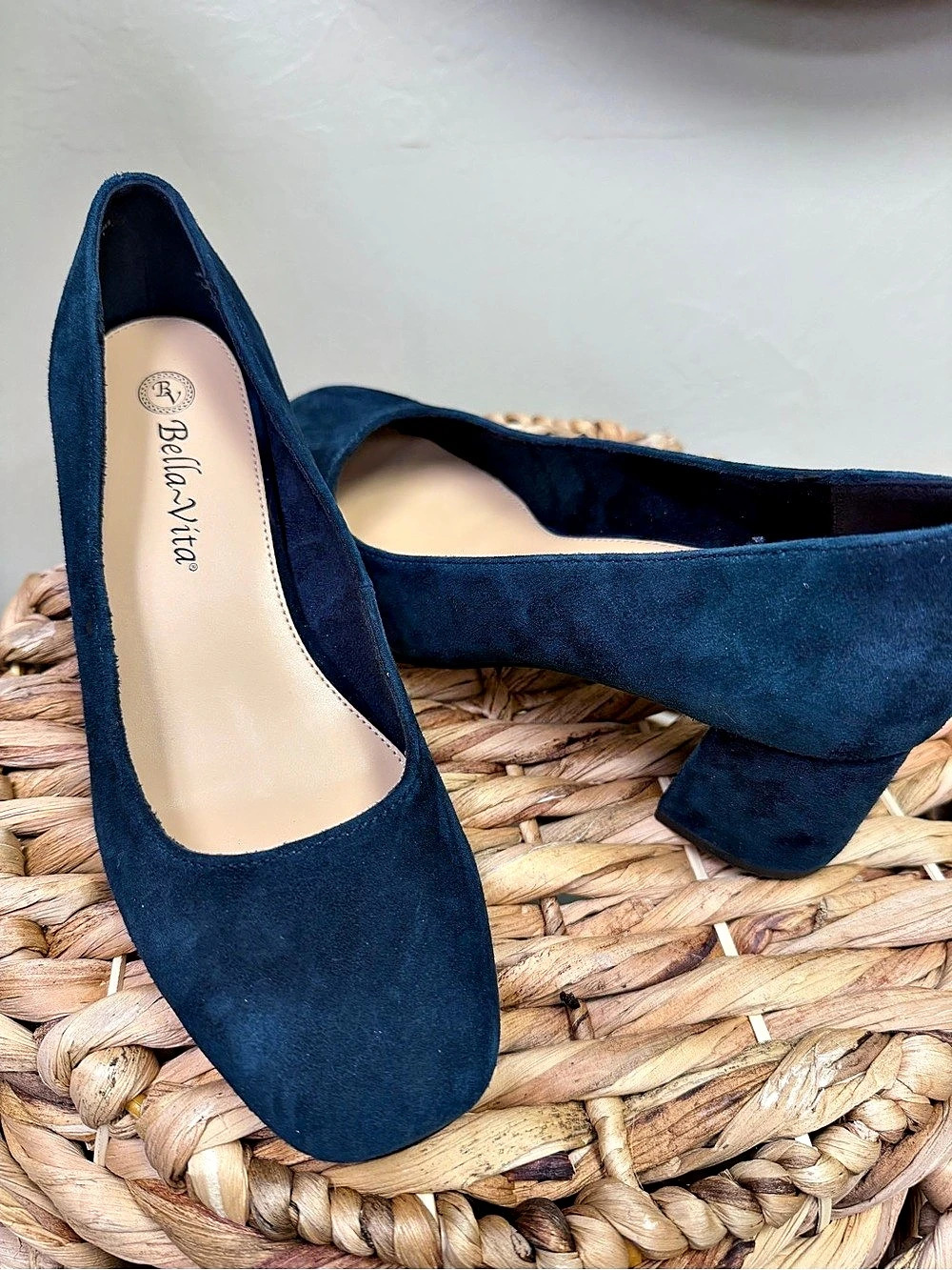Bella Vita Suede Teal Blue Flats New Ladies Size 7.5